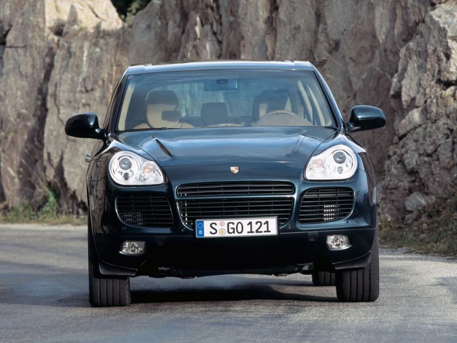  Porsche Cayenne Turbo 2002 года  (фото 23 из 40)